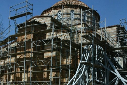 Ανοίγει η Μονή Δαφνίου
