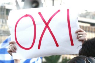 Υπέρ του «όχι» οι Πατρινοί στην πλατεία Γεωργίου