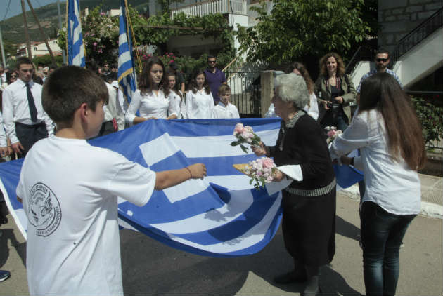 Παυλόπουλος στο Δίστομο: «Διεκδικούμε τις γερμανικές αποζημιώσεις»