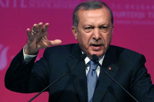 Ολοταχώς για έναν συνασπισμό