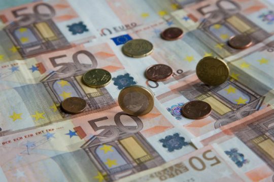 Αμετάβλητα τα επιτόκια για τα έντοκα γραμμάτια