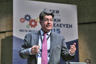Εμμεση απειλή για απολύσεις