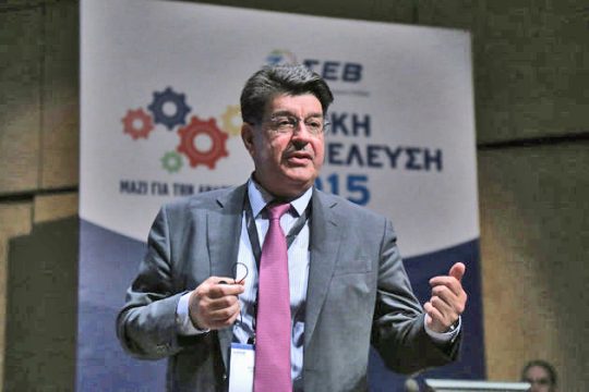 Εμμεση απειλή για απολύσεις