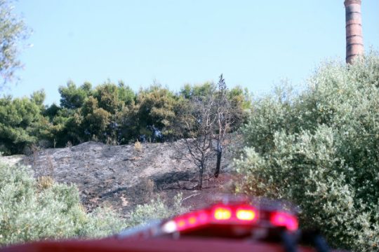 Υπό έλεγχο η φωτιά στο Γαλάτσι [VIDEO]
