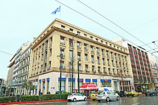 «Κόκκινη» κάρτα στην αποικιακή συμφωνία