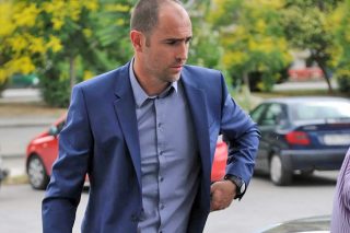 Δικό του τιμ και…άξονας εμπιστοσύνης