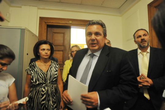 ΑΝ.ΕΛΛ.: Προϋπόθεση για συμφωνία το θέμα του χρέους