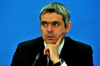 Η Ν.Δ. επιμένει ακροδεξιά…