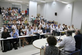 Ακουσε παράπονα και ευχαριστίες