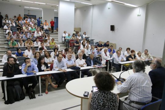 Ακουσε παράπονα και ευχαριστίες
