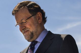 Η «ελεύθερη πτώση» του Λαϊκού Κόμματος