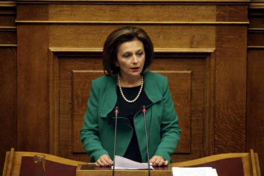 ΑΝ.ΕΛΛ.: «Απαράδεκτα εκβιαστικά διλήμματα» από Γιούνκερ