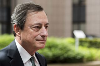 Ο Ντράγκι φρενάρει έρευνες για την Κεντρική Τράπεζα της Κύπρου