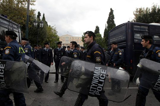 Τσίσα στην κλούβα