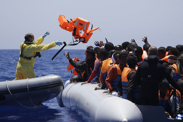 Αναβάθμιση της Frontex σε ευρω-μαντρόσκυλο