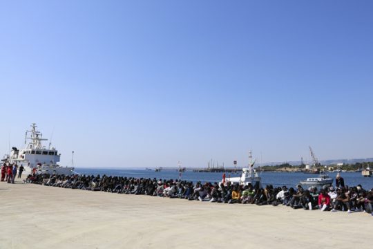 Μπαράζ διασώσεων στη Μεσόγειο