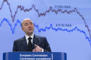 Μοσκοβισί: Η Κύπρος να συνεχίσει με το Μνημόνιο