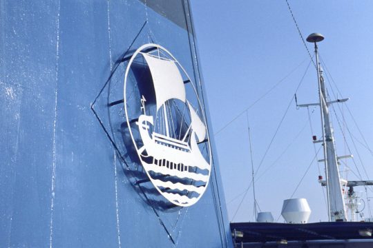 Σε άλλα 3 πλοία της ΝΕΛ έκοψαν το ρεύμα