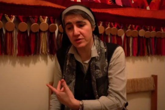 Μια καλόγρια στην πολιτική αρένα
