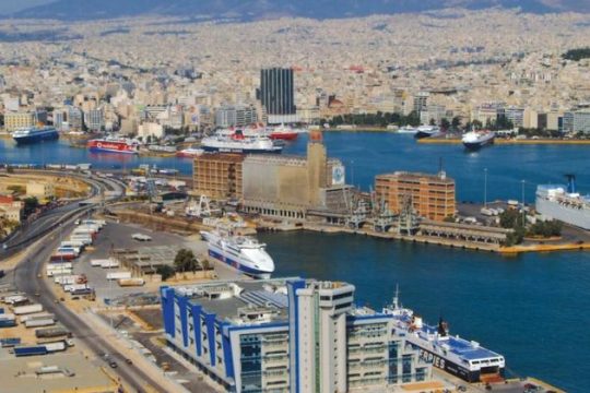 ΟΛΠ: «Μυστήριο» με διαγωνισμό για τα στερεά απόβλητα πλοίων