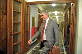 Πόλεμος για τη διαφήμιση της ΔΕΗ
