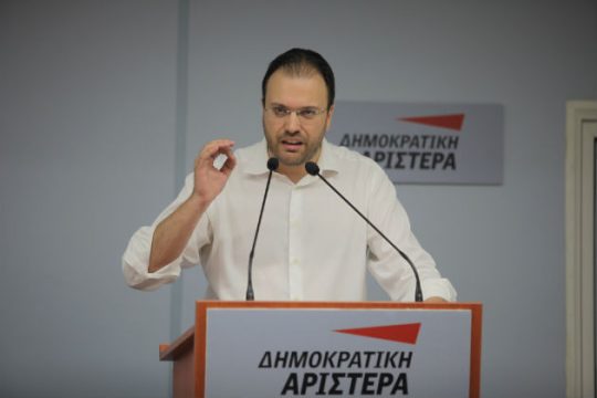 Πρωτοβουλίες για επαφές με πρωθυπουργό και κόμματα