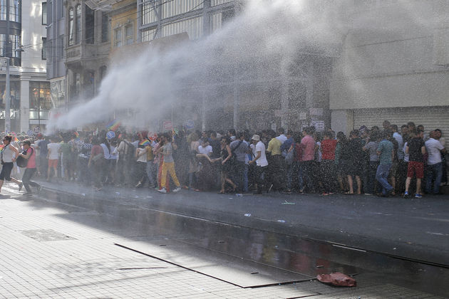 Τουρκία: η αστυνομία επιτέθηκε στο Pride