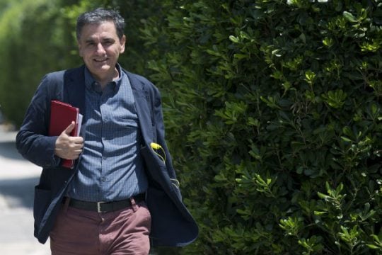 «Προσφυγή στον λαό αν το δίλημμα είναι “λιτότητα” ή ” έξοδος”»