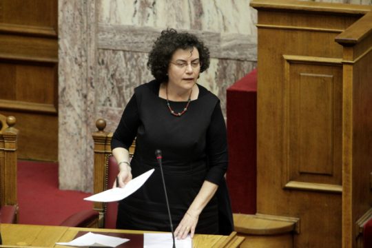 «Μίνι» φορολογικό νομοσχέδιο εν μέσω υποβολής δηλώσεων