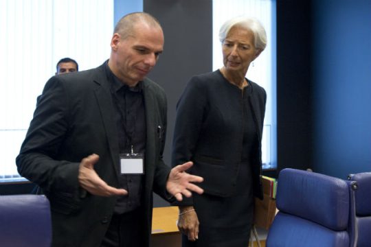 Μεταφέρουν τα βάρη με τρόπο κοινωνικά άδικο