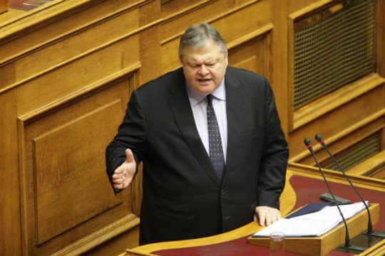 Πυρά κατά του πρωθυπουργού από τον Ευ. Βενιζέλο