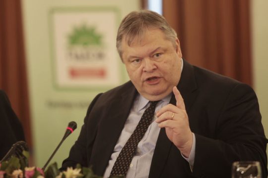 Βενιζέλος: Δεν διευκολύνουμε κυβέρνηση που δεν έχει πλειοψηφία