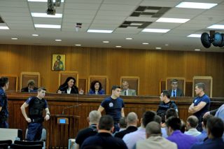 Μετά το «μούδιασμα», τα τάγματα εφόδου εφορμούν ξανά