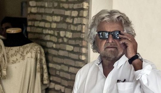 €υρωδημοψήφισμα ζητά ο Μπέπε Γκρίλο