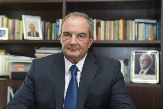 Παρέμβαση Καραμανλή με διάγγελμα