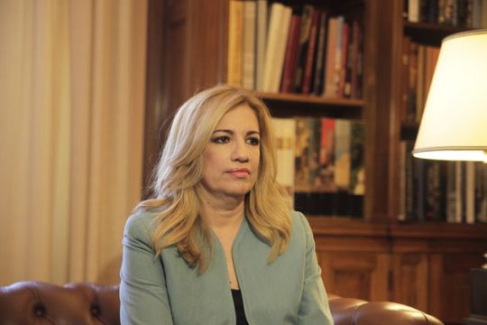 Tο ΠΑΣΟΚ στηρίζει αλλά δεν δίνει λευκή επιταγή