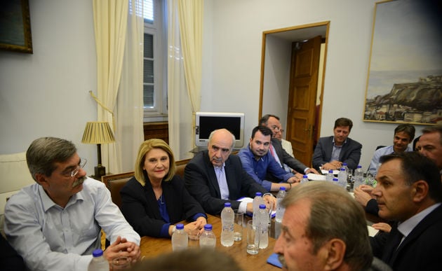 Στάση αναμονής για το συνέδριο