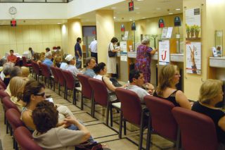 2 μεγάλες πληγές για τις ελληνικές τράπεζες