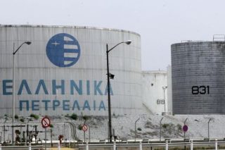 Τρεις προσφορές σε δύσκολους καιρούς για έρευνες πετρελαίου