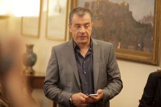 Ποτάμι: Βάζουμε πλάτη, αλλά να μη λιποτακτήσει ο ΣΥΡΙΖΑ