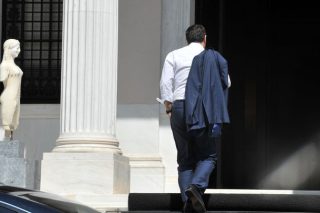 Παίζει καθυστερήσεις το Μαξίμου