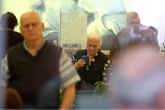 Ανθρωποθυσίες στον βωμό του τραπεζικού ιερατείου