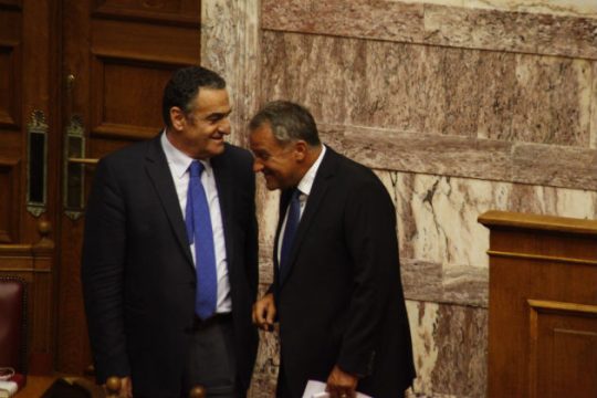 Ν.Δ.: Να εξεταστεί ο Βαρουφάκης στην Επιτροπή για τα μνημόνια