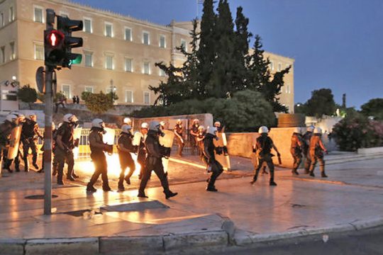 Αλλοδαποί «βομβιστές» χωρίς βόμβες