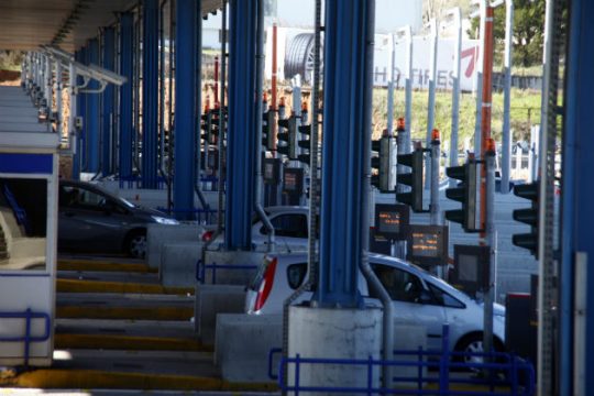 Χωρίς διόδια το Σαββατοκύριακο, έκπτωση σε ΚΤΕΛ και προαστιακό