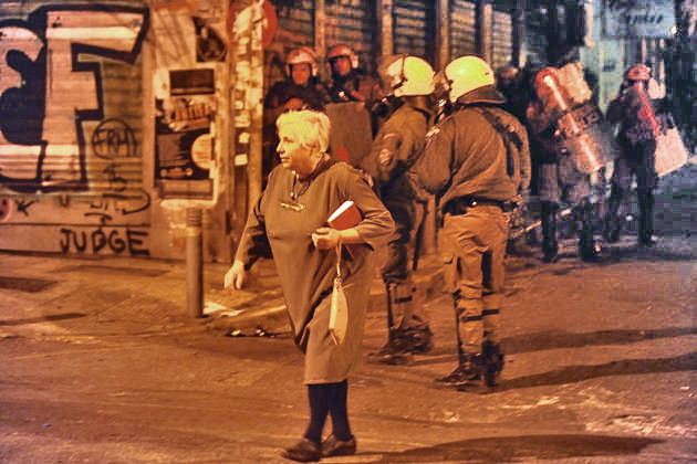 Επεισόδια και άγρια καταστολή στα Εξάρχεια