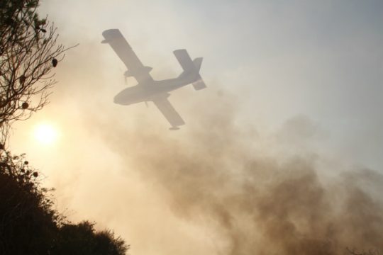 Μεγάλες φωτιές σε Ρόδο και Εύβοια