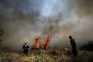Ποινική δίωξη σε δύο άτομα μετά τη μεγάλη φωτιά στον Υμηττό