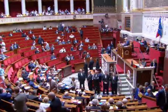 Το πρώτο «ναι», από το γαλλικό Κοινοβούλιο