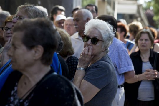 «Ελληνες, μην ενδίδετε στο τελεσίγραφο λιτότητας της Ε.Ε.»